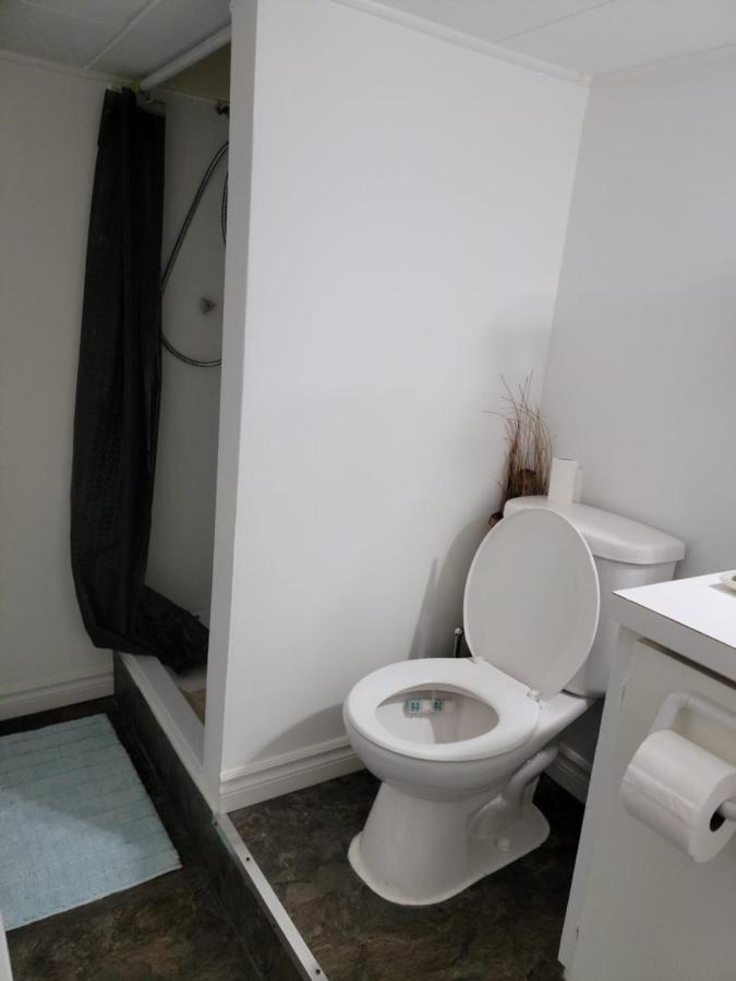 Lower Level Apt 6Ft High Close To Hwy Netflix Wifi Appartement Edmundston Buitenkant foto