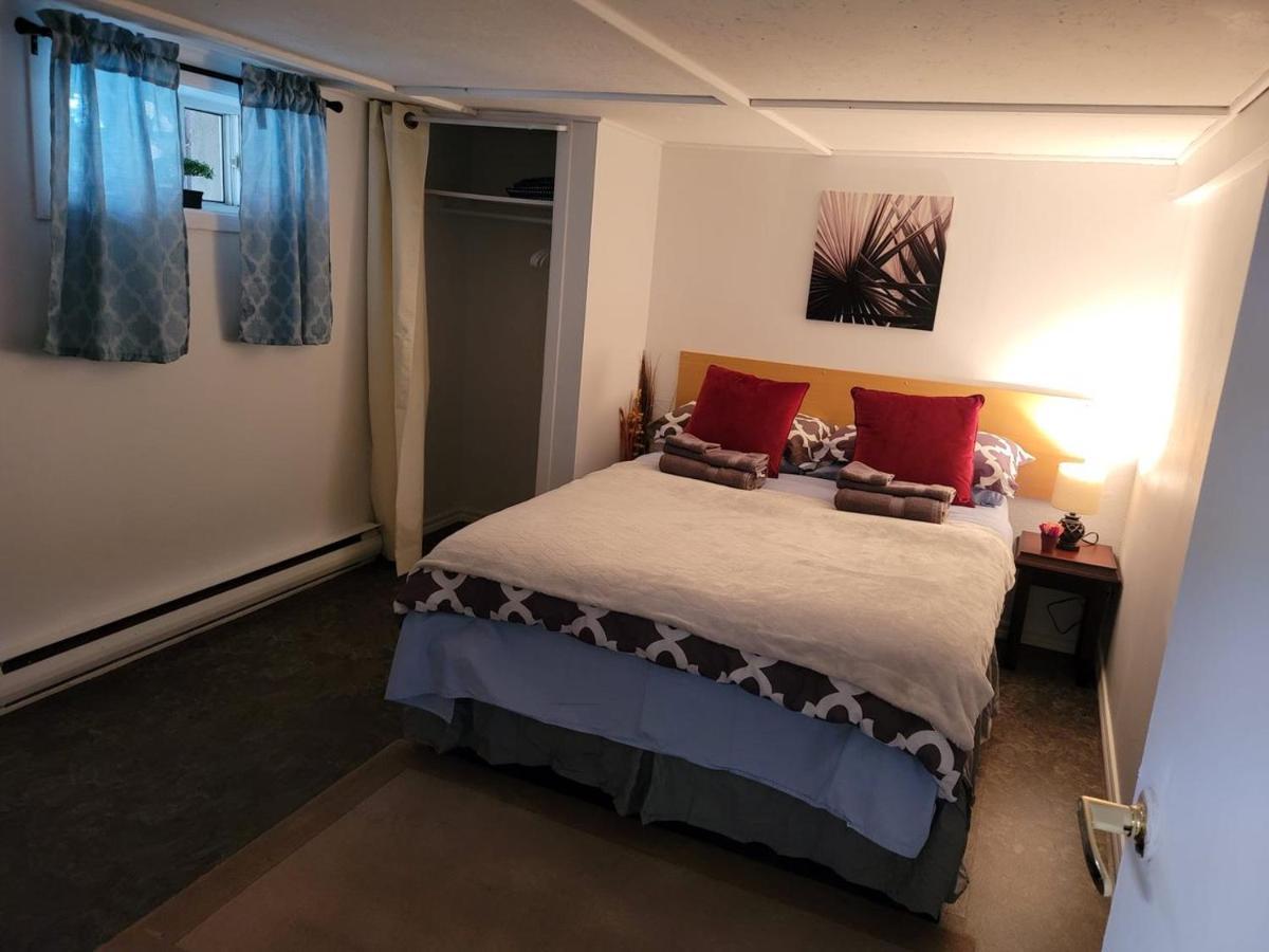 Lower Level Apt 6Ft High Close To Hwy Netflix Wifi Appartement Edmundston Buitenkant foto