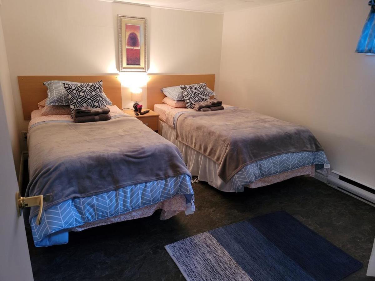 Lower Level Apt 6Ft High Close To Hwy Netflix Wifi Appartement Edmundston Buitenkant foto